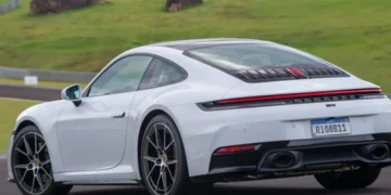 automóvel, veículo, carro;