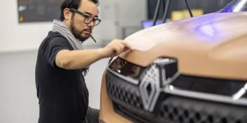 montadora, fabricante, empresa automobilística;